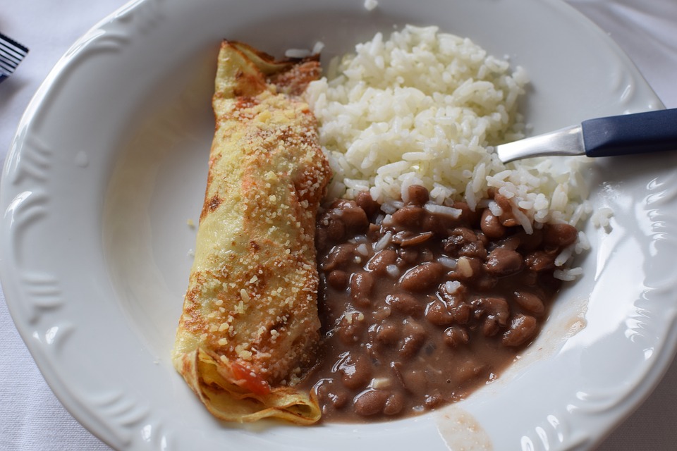 brazilian food rice and beans 